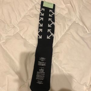 OFF WHITE BLACK SOCKS